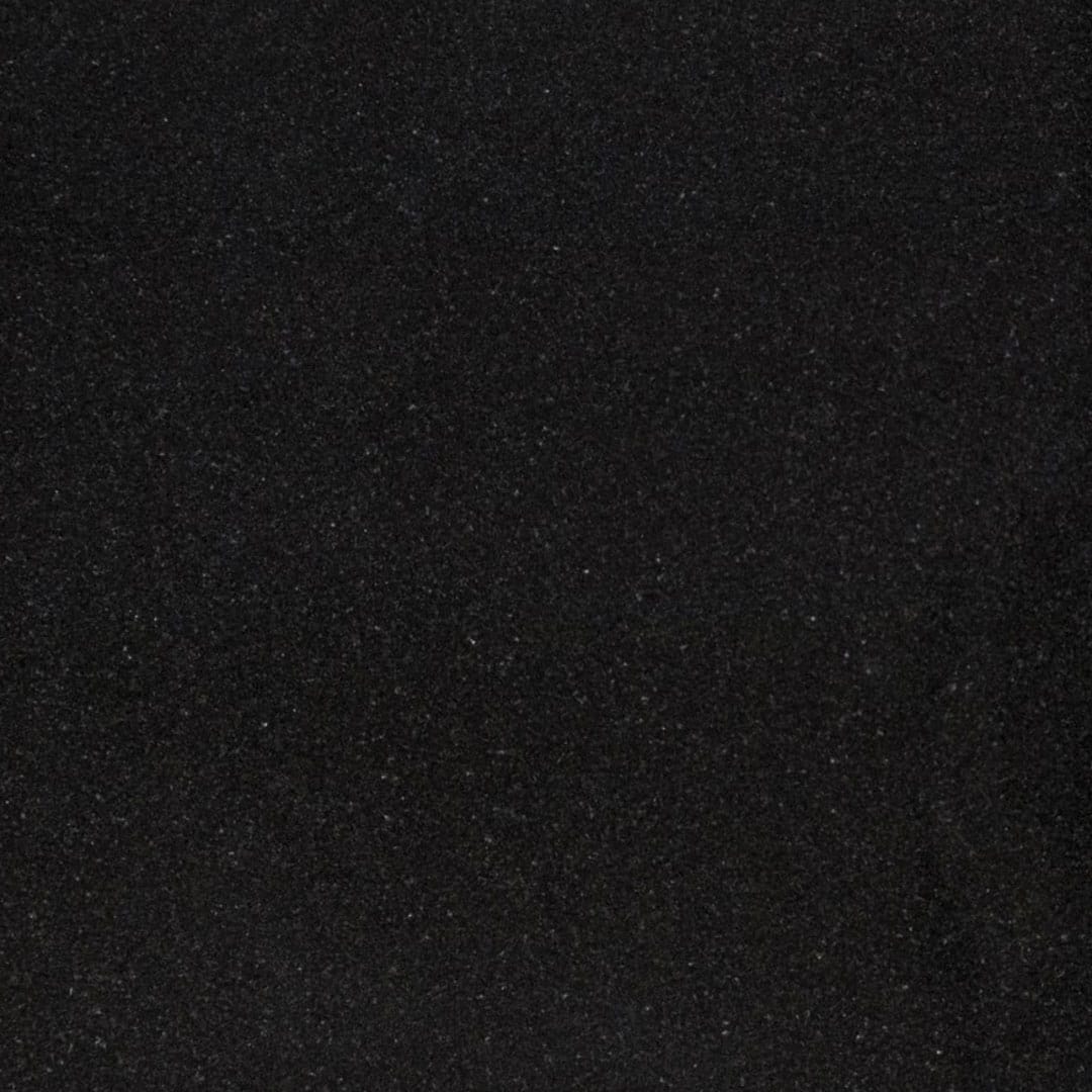 kivimateriaali-nelio-varpaisjarven-musta